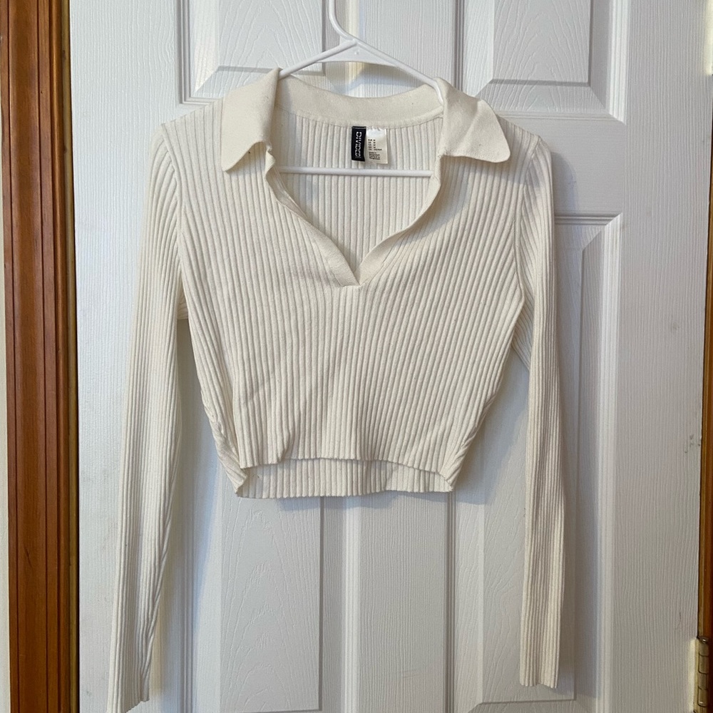 H&M Off White Longsleeve Ribbed Cropped Collared Top